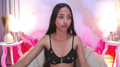 Snapshot of sweetylally chatting on 17, 9, 2025 LAURA online show from 17, 9, 2025