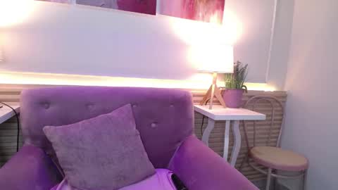 LAURA online show from 8, 5, 2026
