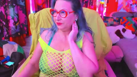 Lisa online show from 8, 3, 2025