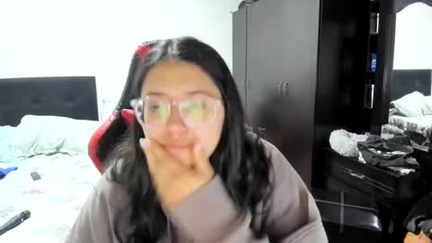 sweetyypeach online show from 3, 12, 2024