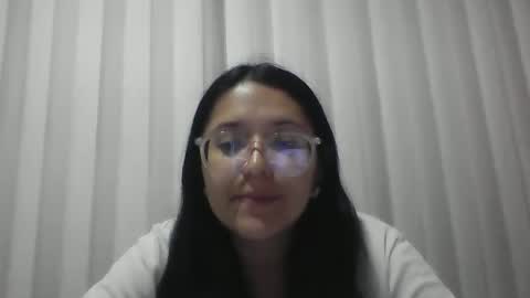 sweetyypeach online show from 3, 1, 2025