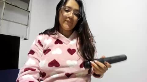 sweetyypeach online show from 7, 1, 2025