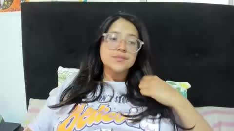 sweetyypeach online show from 12, 1, 2025