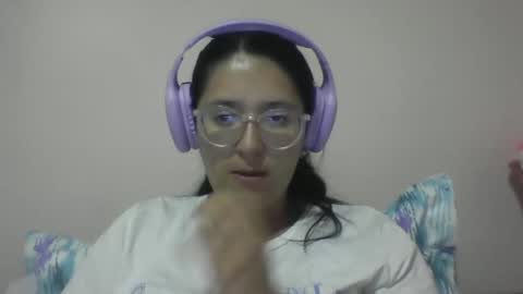 sweetyypeach online show from 11, 2, 2025