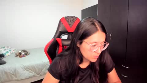 sweetyypeach online show from 19, 2, 2025