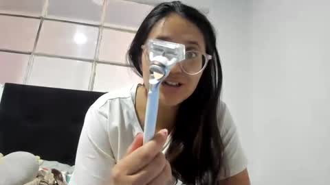 sweetyypeach online show from 20, 2, 2025