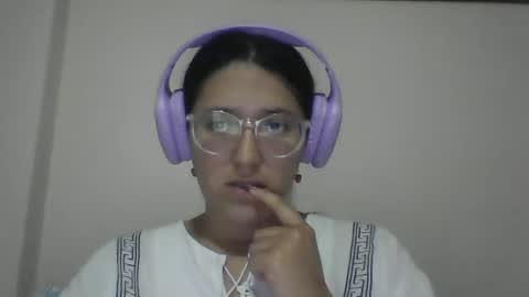 sweetyypeach online show from 23, 2, 2025