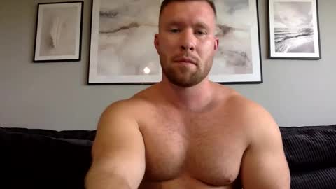 Snapshot of swekingxx chatting on 12, 9, 2025 swekingxx online show from 12, 9, 2025