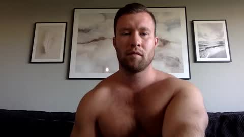 Snapshot of swekingxx chatting on 10, 10, 2025 swekingxx online show from 10, 10, 2025