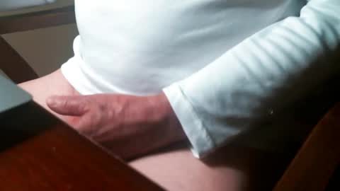 Snapshot of swizzle__stick chatting on 13, 4, 2026 will jeffers online show from 13, 4, 2026