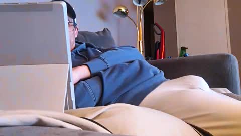 swontguy2025 online show from 9, 3, 2026