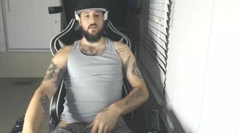 Snapshot of swoozy_ chatting on 8, 11, 2025 swoozy_ online show from 8, 11, 2025