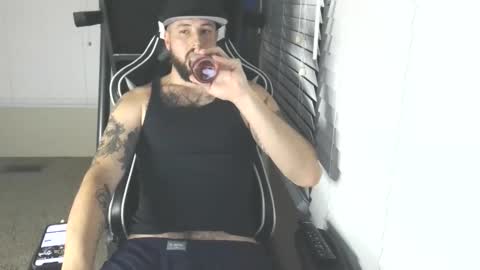 Snapshot of swoozy_ chatting on 13, 11, 2025 swoozy_ online show from 13, 11, 2025