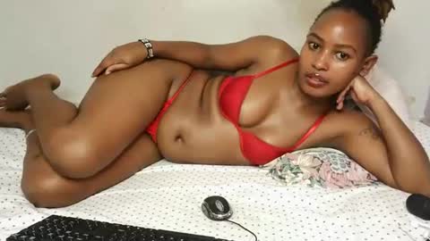 Snapshot of swt_bby chatting on 29, 4, 2026 swt_bby online show from 29, 4, 2026
