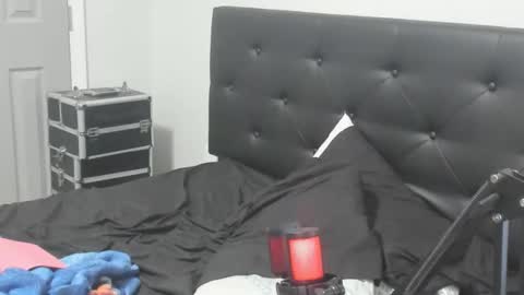 sxamleuy online show from 3, 2, 2026