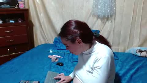 Snapshot of sydney_kane_ chatting on 17, 12, 2024 sydney_kane_ online show from 17, 12, 2024