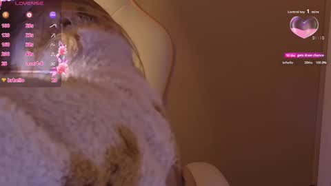 Snapshot of sydney_max chatting on 20, 10, 2025 Milena online show from 20, 10, 2025