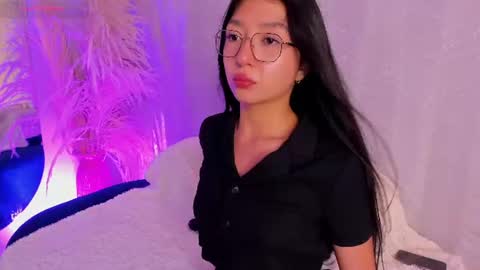 Snapshot of sydney_miller_ chatting on 17, 6, 2026 Sydney online show from 17, 6, 2026