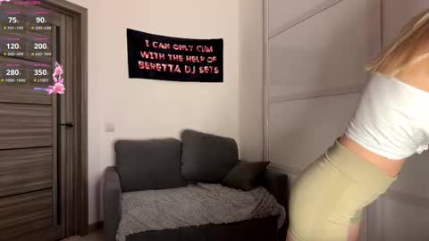 Snapshot of sydneyhackathorn chatting on 13, 3, 2026 Mona online show from 13, 3, 2026