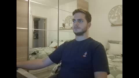 Snapshot of syl092 chatting on 14, 10, 2025 syl092 online show from 14, 10, 2025