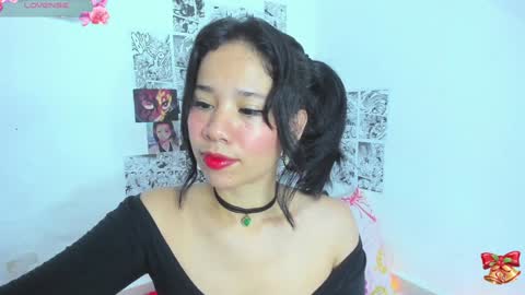 Snapshot of sylphy17 chatting on 13, 12, 2024 sylphy17 online show from 13, 12, 2024