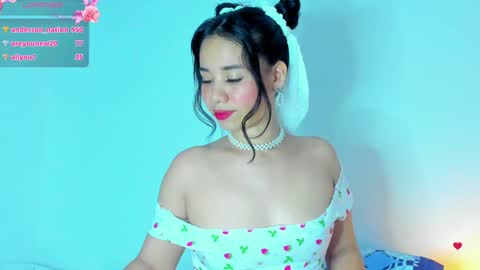 Snapshot of sylphy17 chatting on 18, 1, 2025 sylphy17 online show from 18, 1, 2025