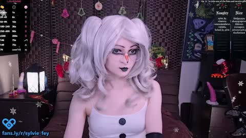 Snapshot of sylvie_fey chatting on 22, 12, 2024 Sylvie online show from 22, 12, 2024