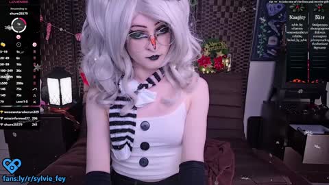 Snapshot of sylvie_fey chatting on 22, 12, 2024 Sylvie online show from 22, 12, 2024