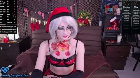 Snapshot of sylvie_fey chatting on 25, 12, 2024 Sylvie online show from 25, 12, 2024