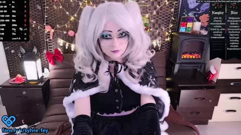 Snapshot of sylvie_fey chatting on 29, 12, 2024 Sylvie online show from 29, 12, 2024
