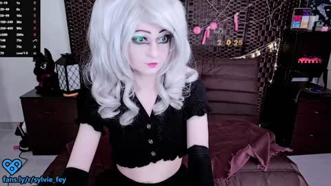 Snapshot of sylvie_fey chatting on 6, 1, 2025 Sylvie online show from 6, 1, 2025
