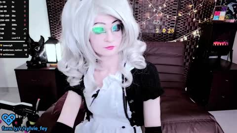 Snapshot of sylvie_fey chatting on 6, 1, 2025 Sylvie online show from 6, 1, 2025