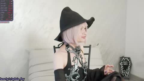 Sylvie online show from 3, 10, 2025