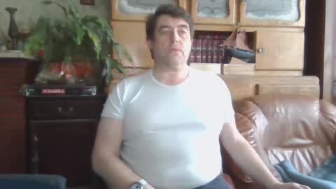 Snapshot of sympa_trique chatting on 12, 12, 2024 sympa_trique online show from 12, 12, 2024