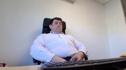 Snapshot of sympa_trique chatting on 23, 4, 2026 sympa_trique online show from 23, 4, 2026