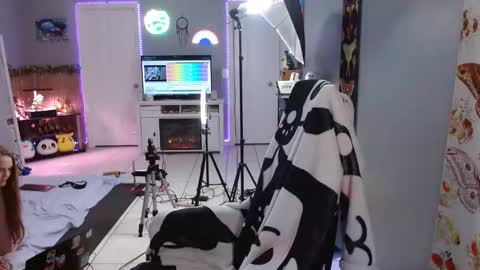 Snapshot of syndica chatting on 28, 2, 2025 Jennah online show from 28, 2, 2025