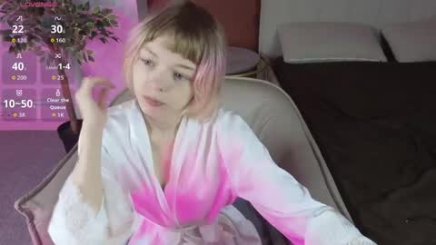 Snapshot of t1nker_bell chatting on 1, 6, 2026 Alice online show from 1, 6, 2026