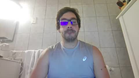 Snapshot of t_fuenzalida chatting on 17, 12, 2025 t_fuenzalida online show from 17, 12, 2025