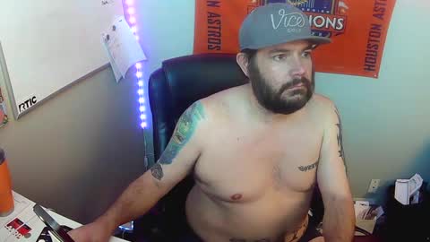 Snapshot of taintnuzzler_13 chatting on 11, 2, 2025 TaintNuzzler online show from 11, 2, 2025