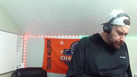 Snapshot of taintnuzzler_13 chatting on 16, 2, 2025 TaintNuzzler online show from 16, 2, 2025