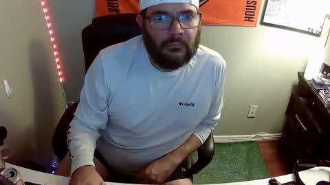 Snapshot of taintnuzzler_13 chatting on 14, 9, 2025 TaintNuzzler online show from 14, 9, 2025