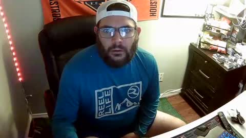 Snapshot of taintnuzzler_13 chatting on 17, 9, 2025 TaintNuzzler online show from 17, 9, 2025