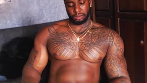 Tairon Tucke online show from 18, 12, 2024