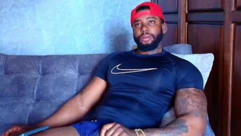 Tairon Tucke online show from 11, 3, 2025