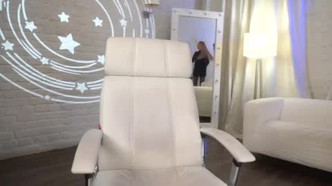 Snapshot of tais_athena chatting on 29, 11, 2025 Margo online show from 29, 11, 2025