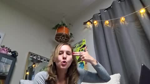 Taishabubblebutt online show from 12, 12, 2024