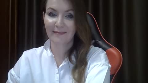 Snapshot of taisialucky77 chatting on 27, 10, 2025 taisialucky77 online show from 27, 10, 2025