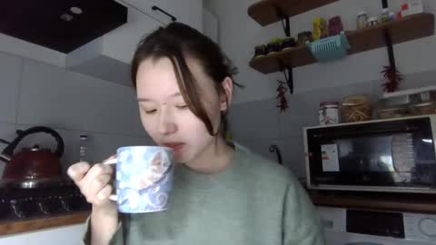 Lily online show from 4, 12, 2025