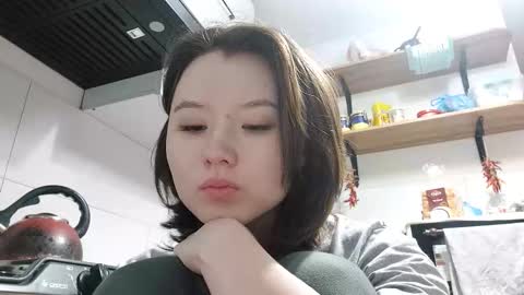 Lily online show from 3, 2, 2026