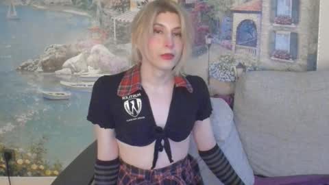 Snapshot of taka_s_paintroom chatting on 14, 9, 2025 Taka online show from 14, 9, 2025